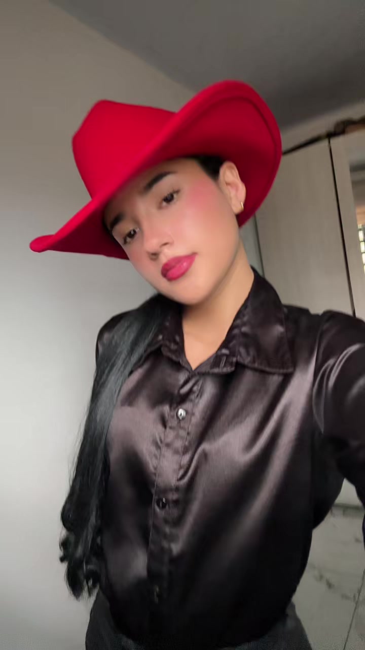 @𝓥𝓪𝓵𝓮𝓷𝓽𝓲𝓷𝓪