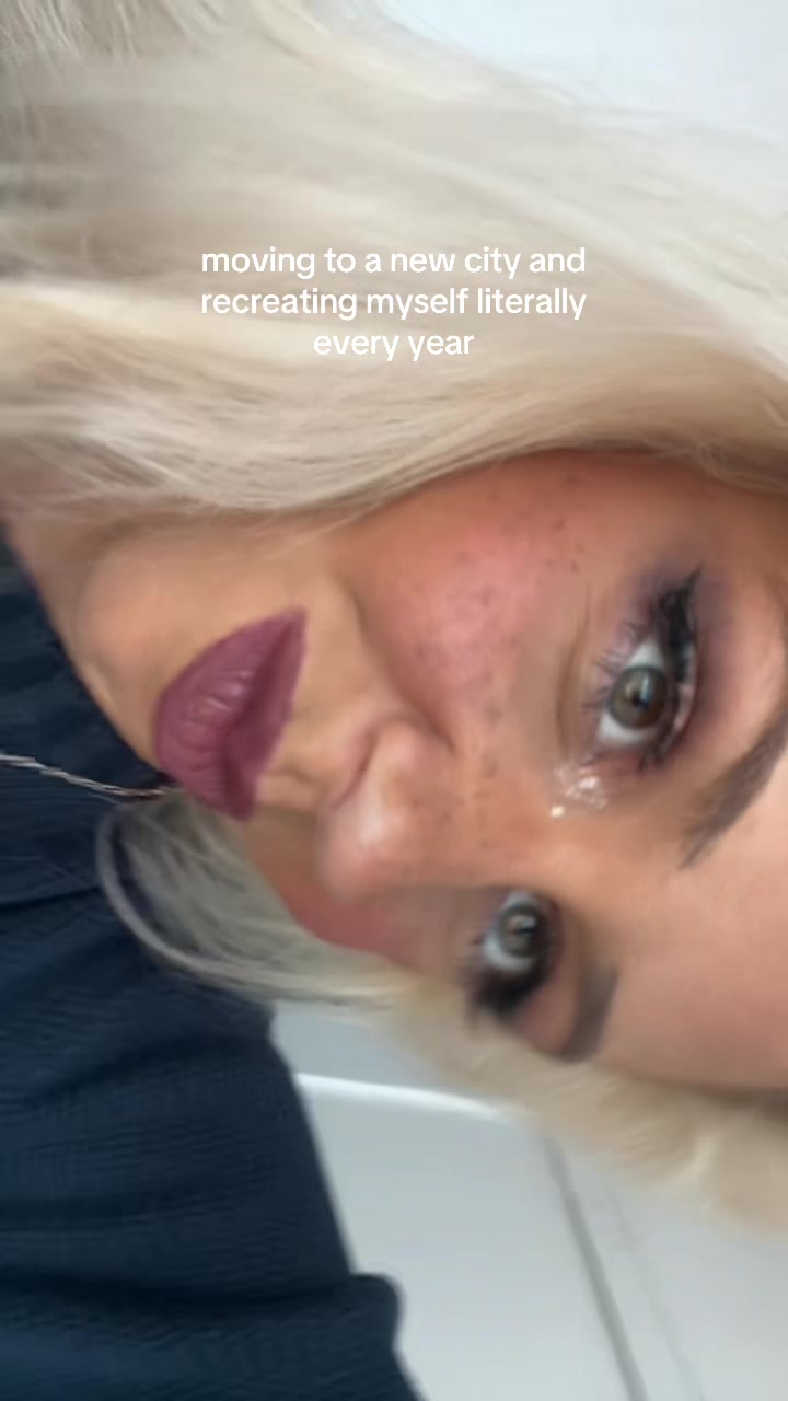@jeanieefrances