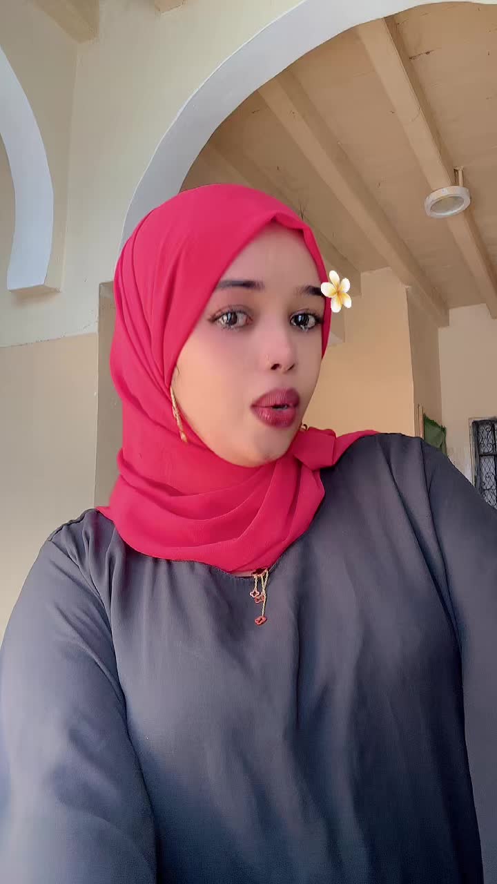 @amisha Qurux 🇸🇴