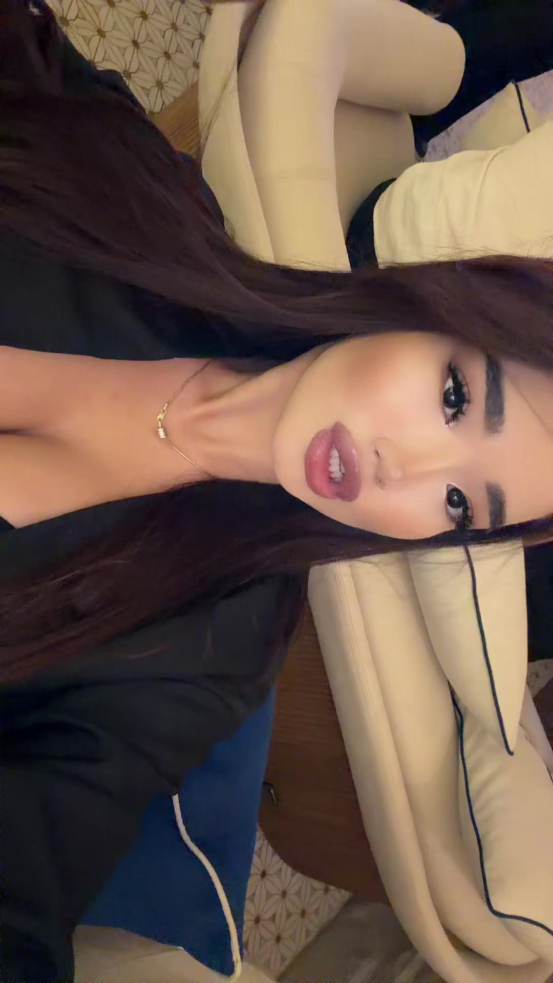 @𝓝𝓪𝔃