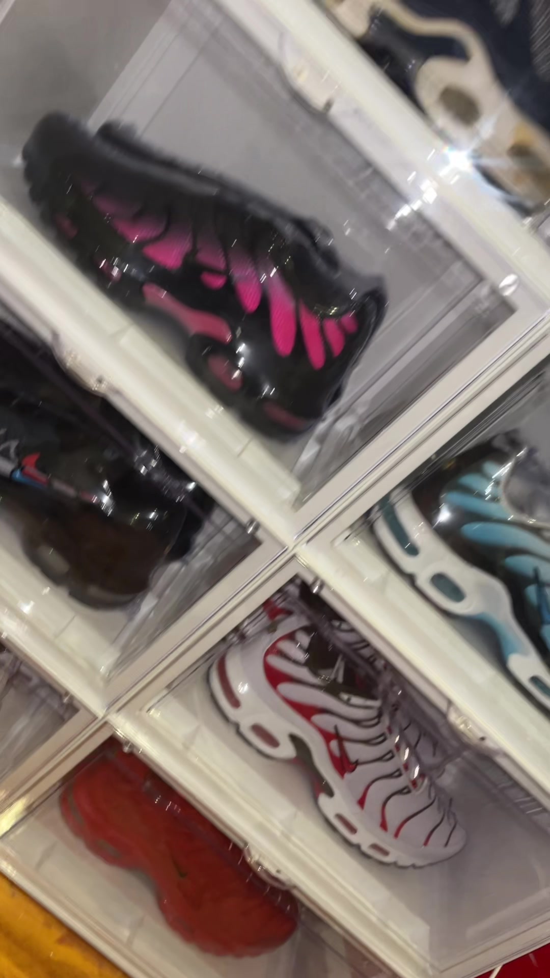 @laced_tns