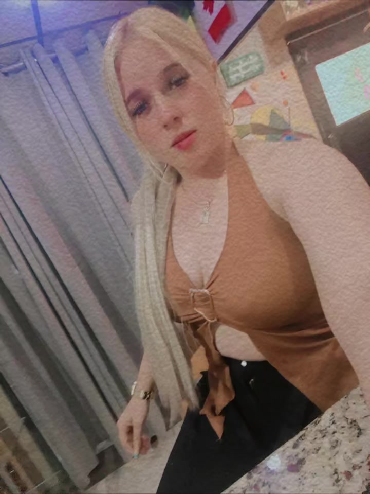 @Mar&iacute;a Valbuena🍒