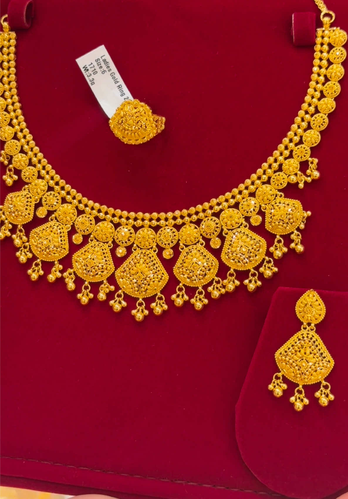 @Royal Dubai jewellers