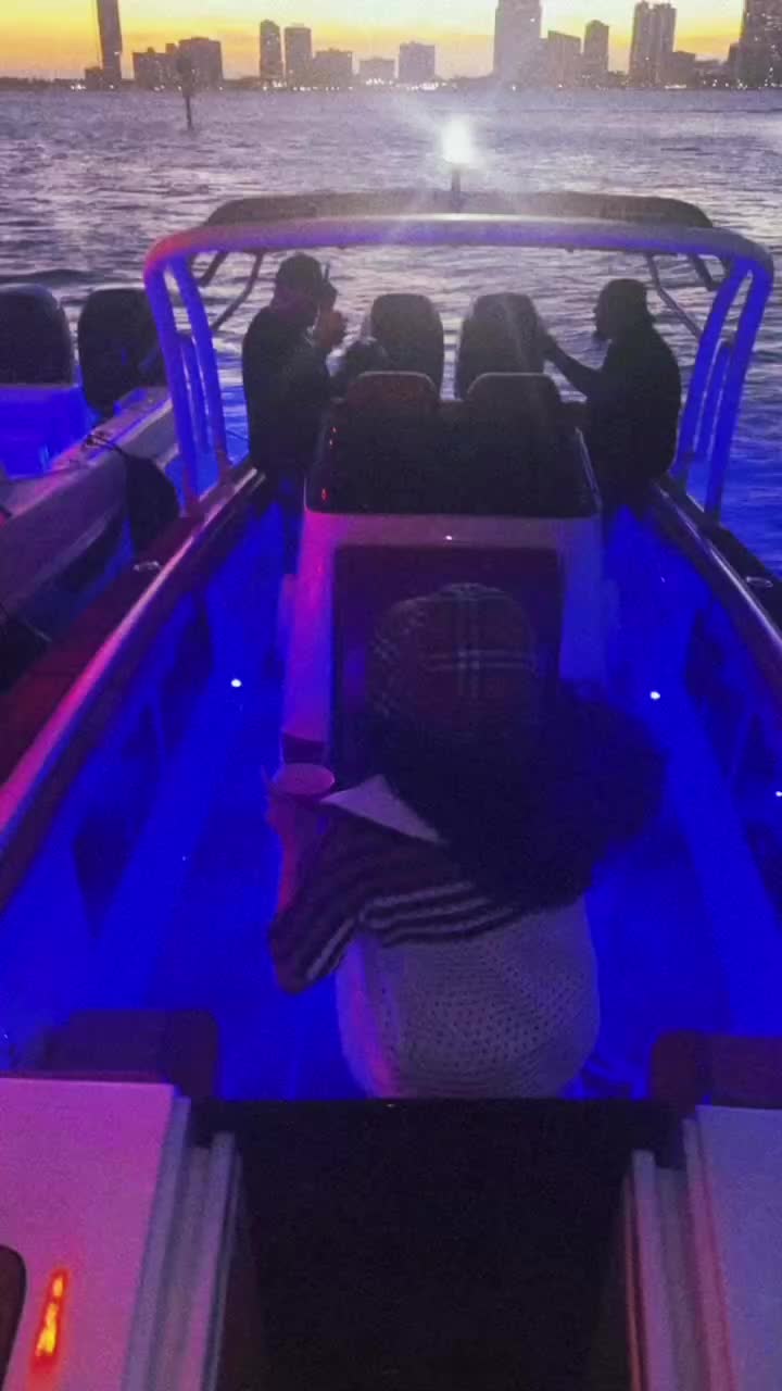 @Kiara💋