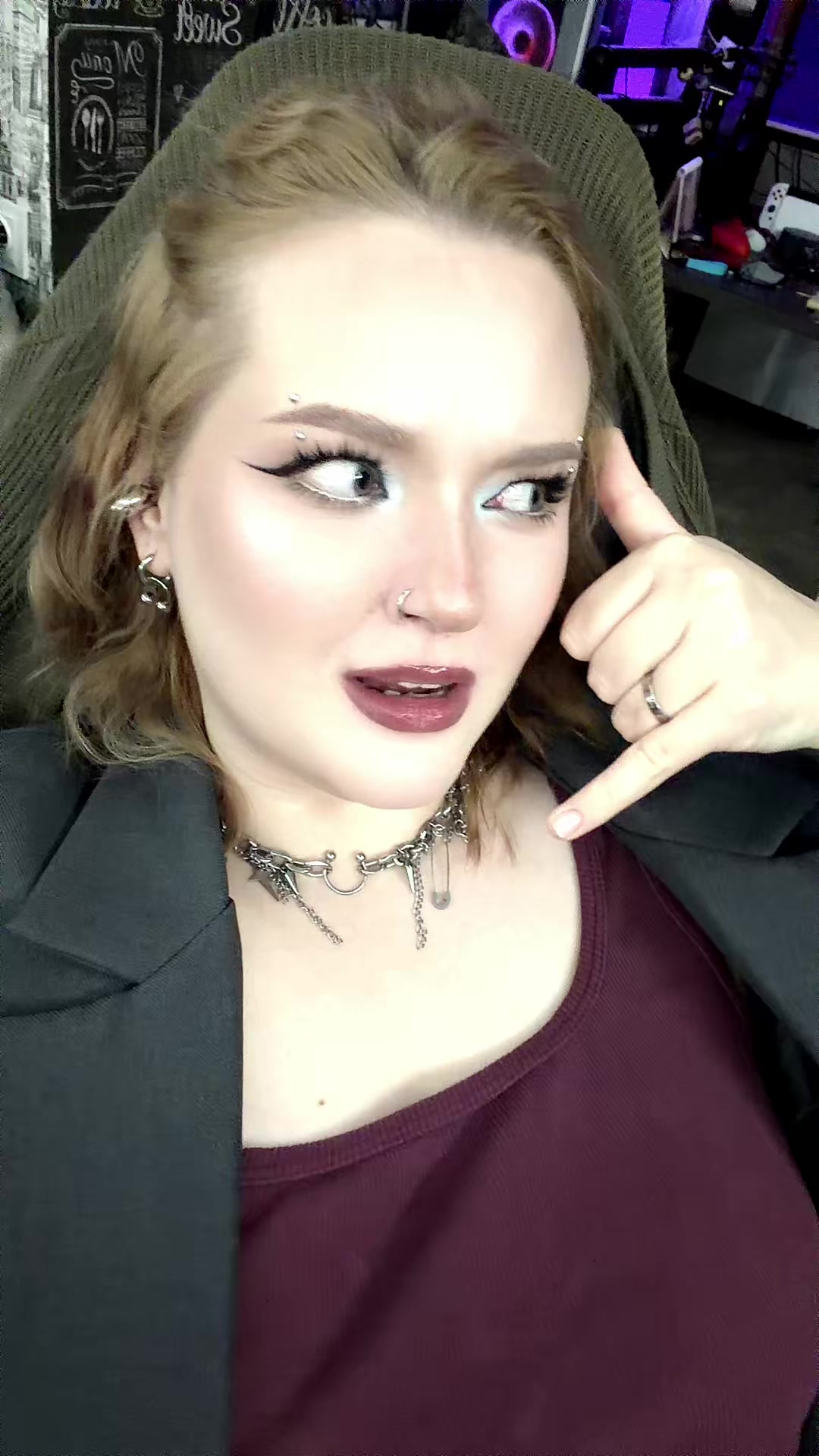 @mshalex