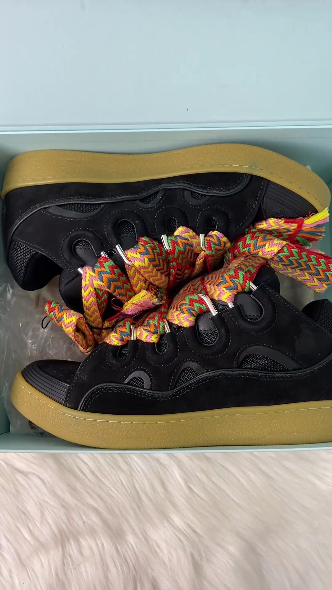 @WBC Shoes Daily