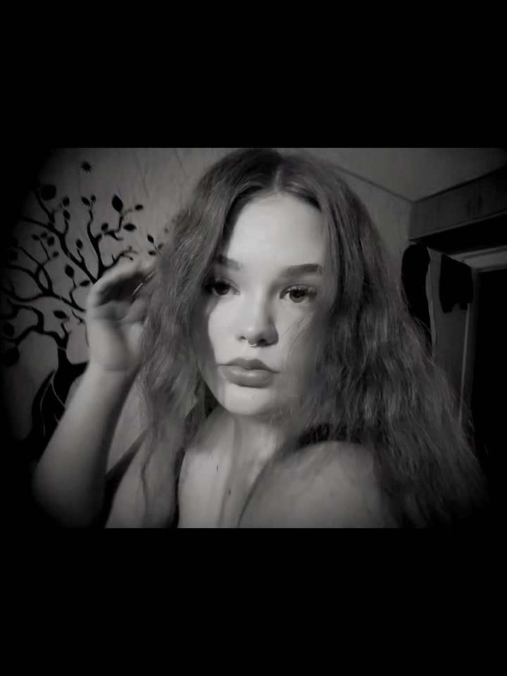 @полина