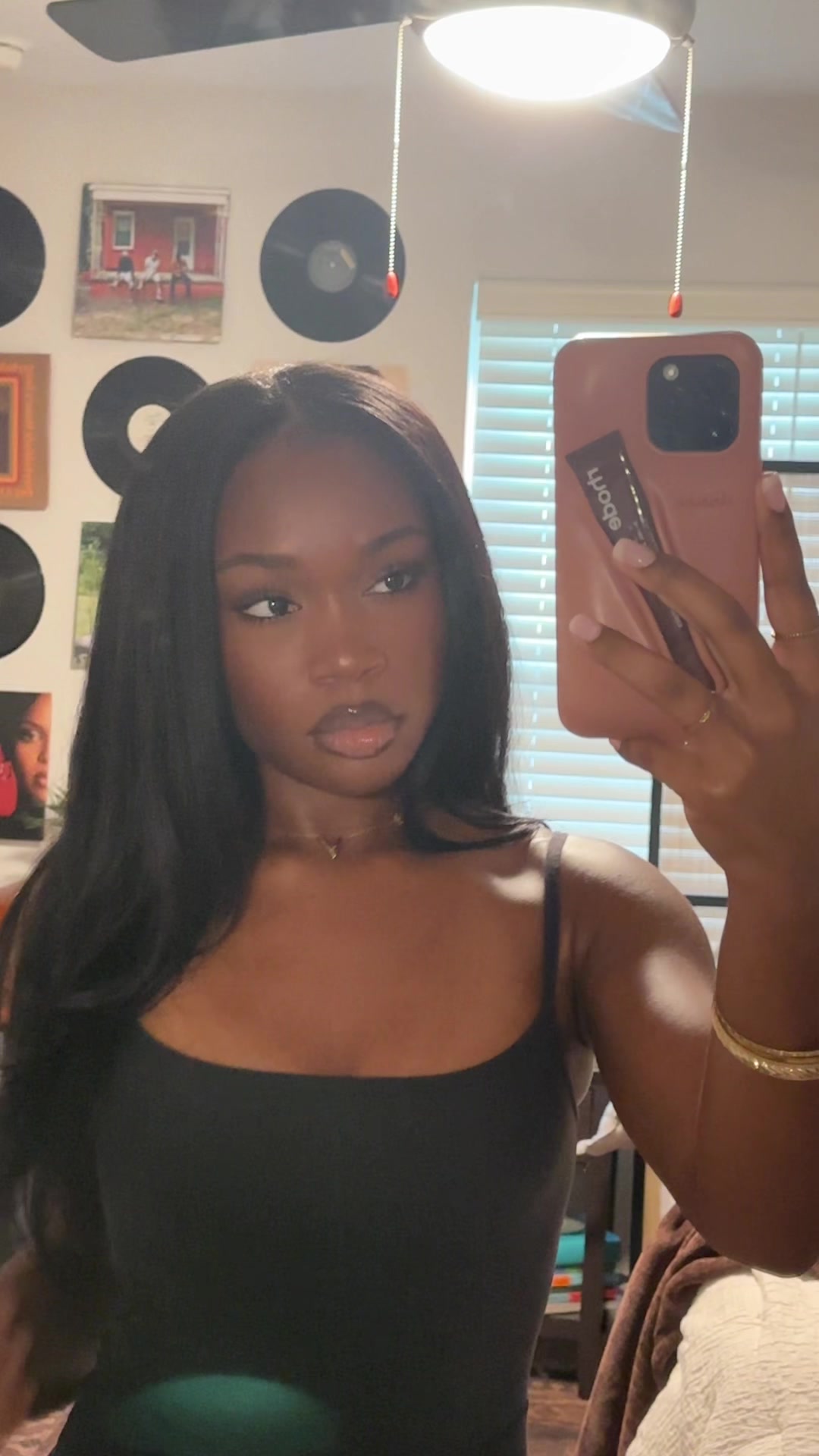 @shaniya