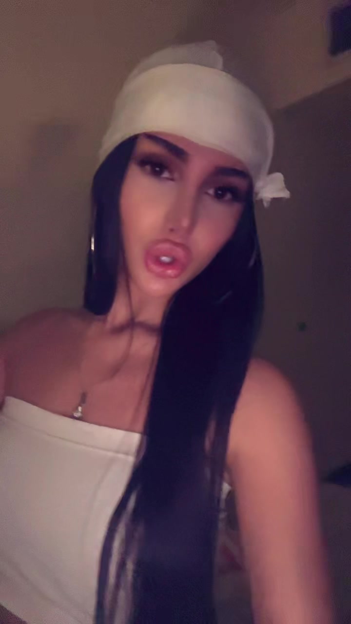 @saraborhann