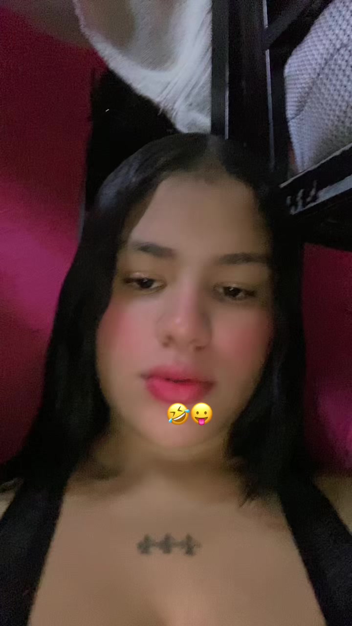 @Chinita 🧁🤍.