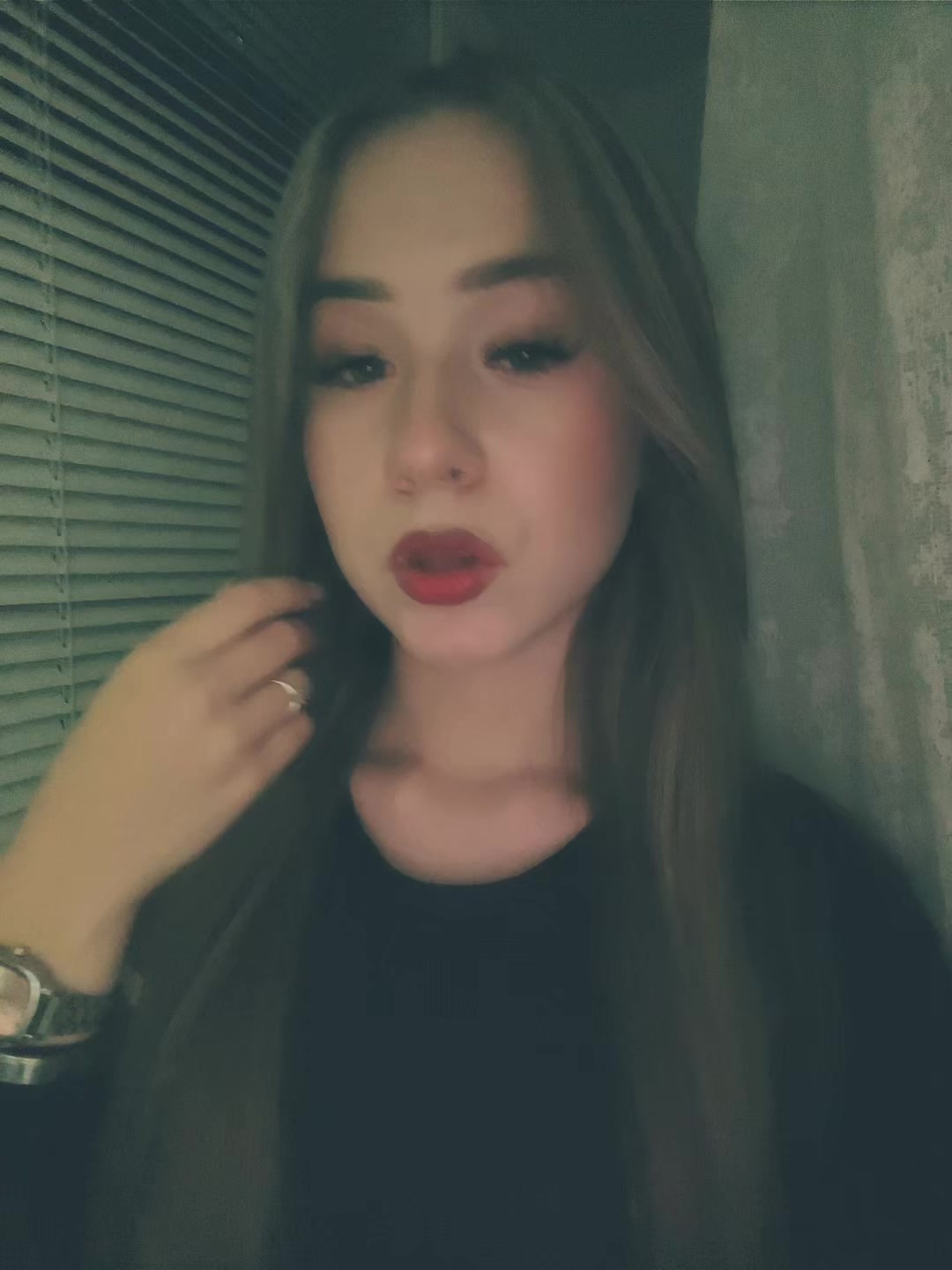 @➷︎