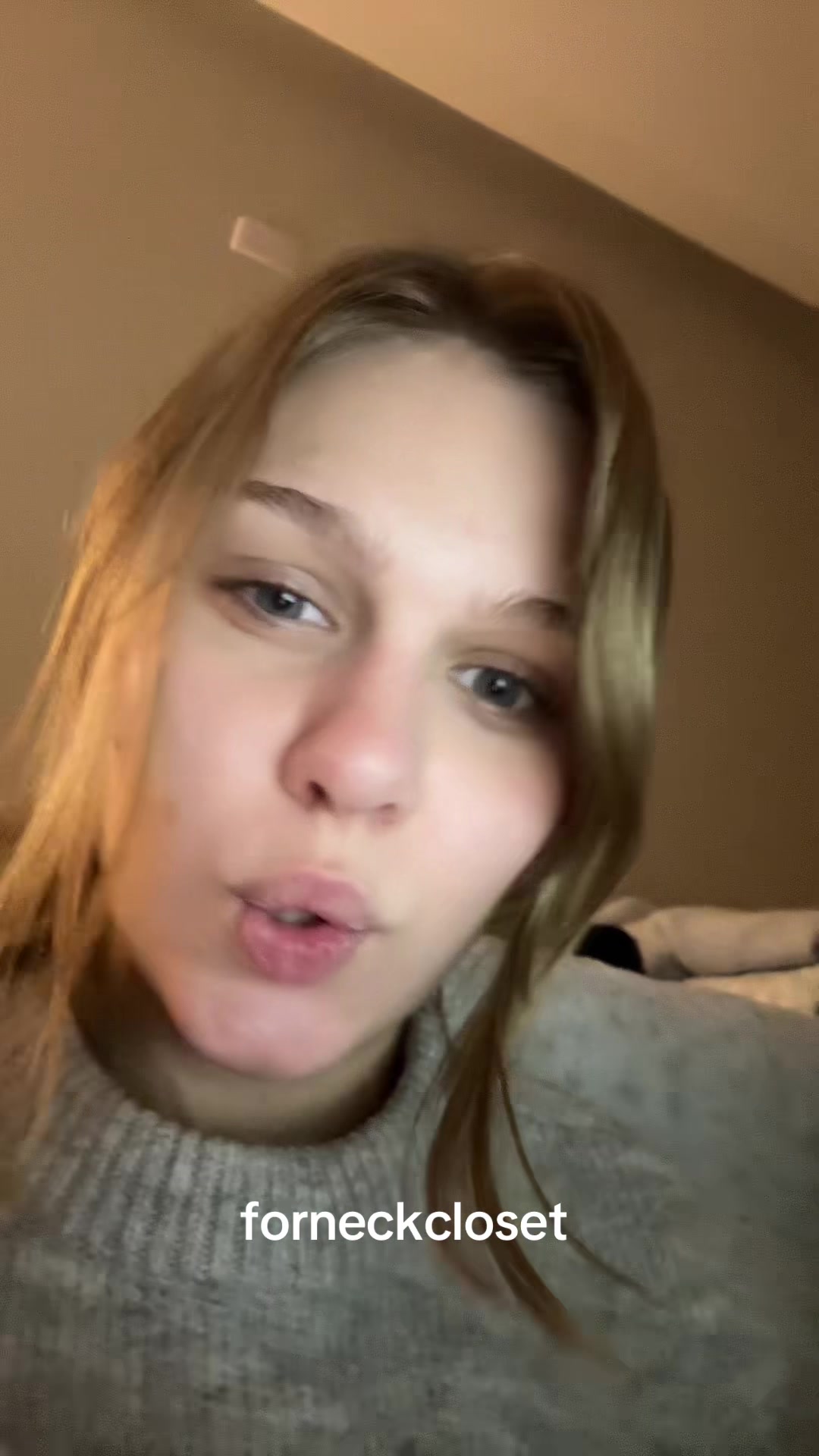 @isaforneckt
