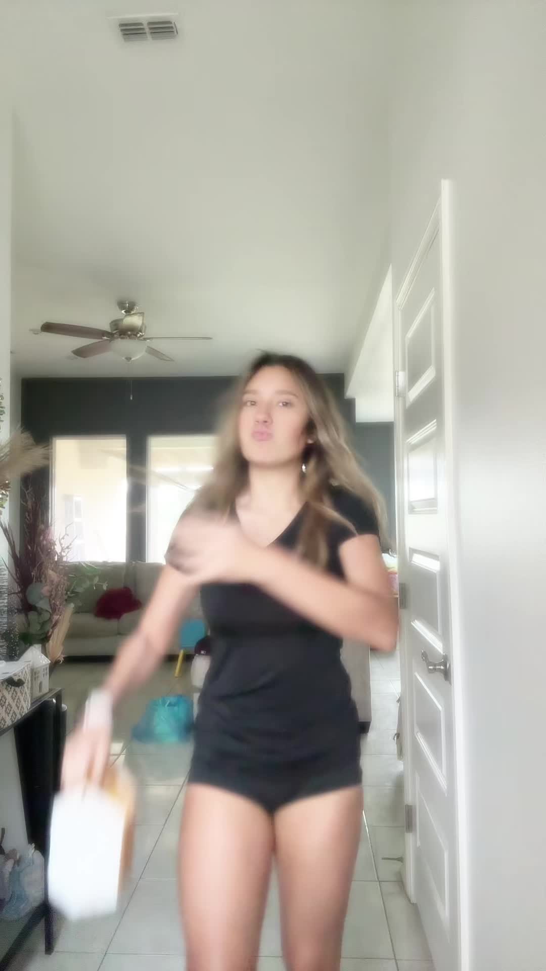 @Sydney Rodriguez