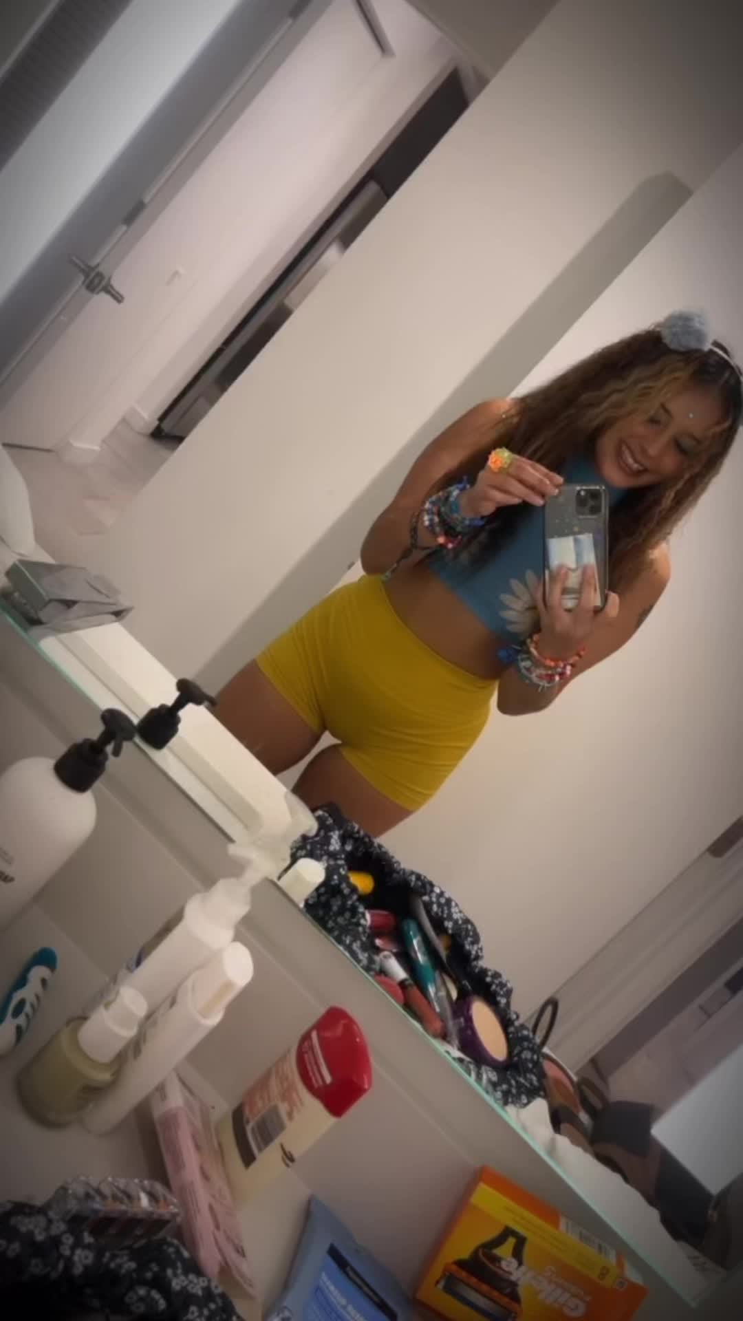 @SrirachaSaracha🧜♀️