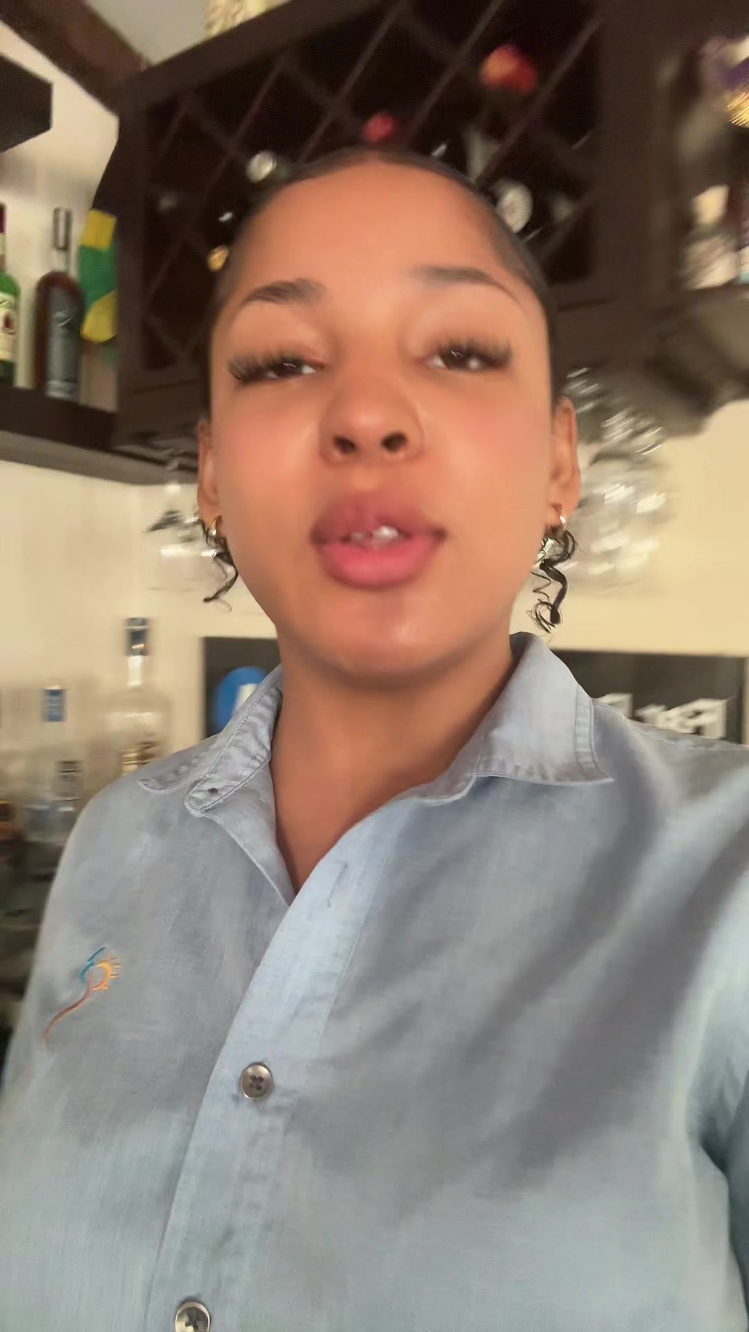 @Andelyse