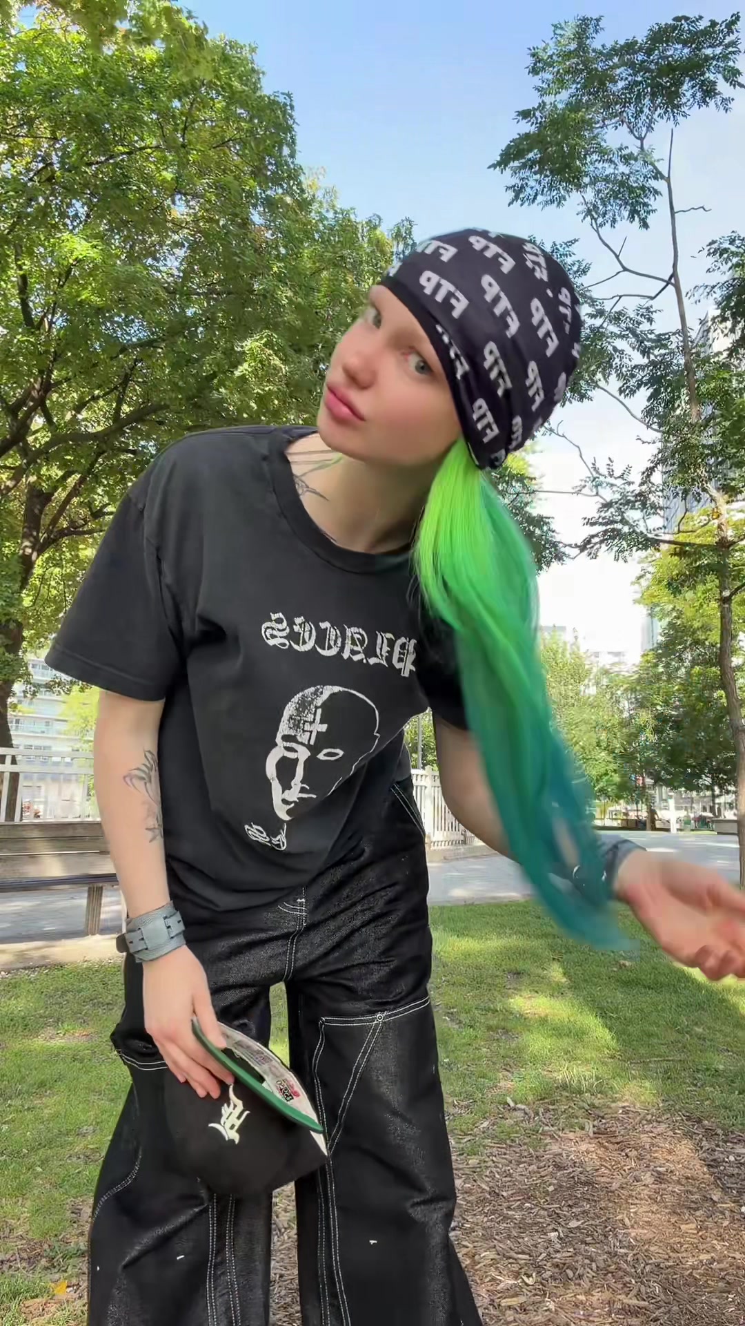 @awestarkitty