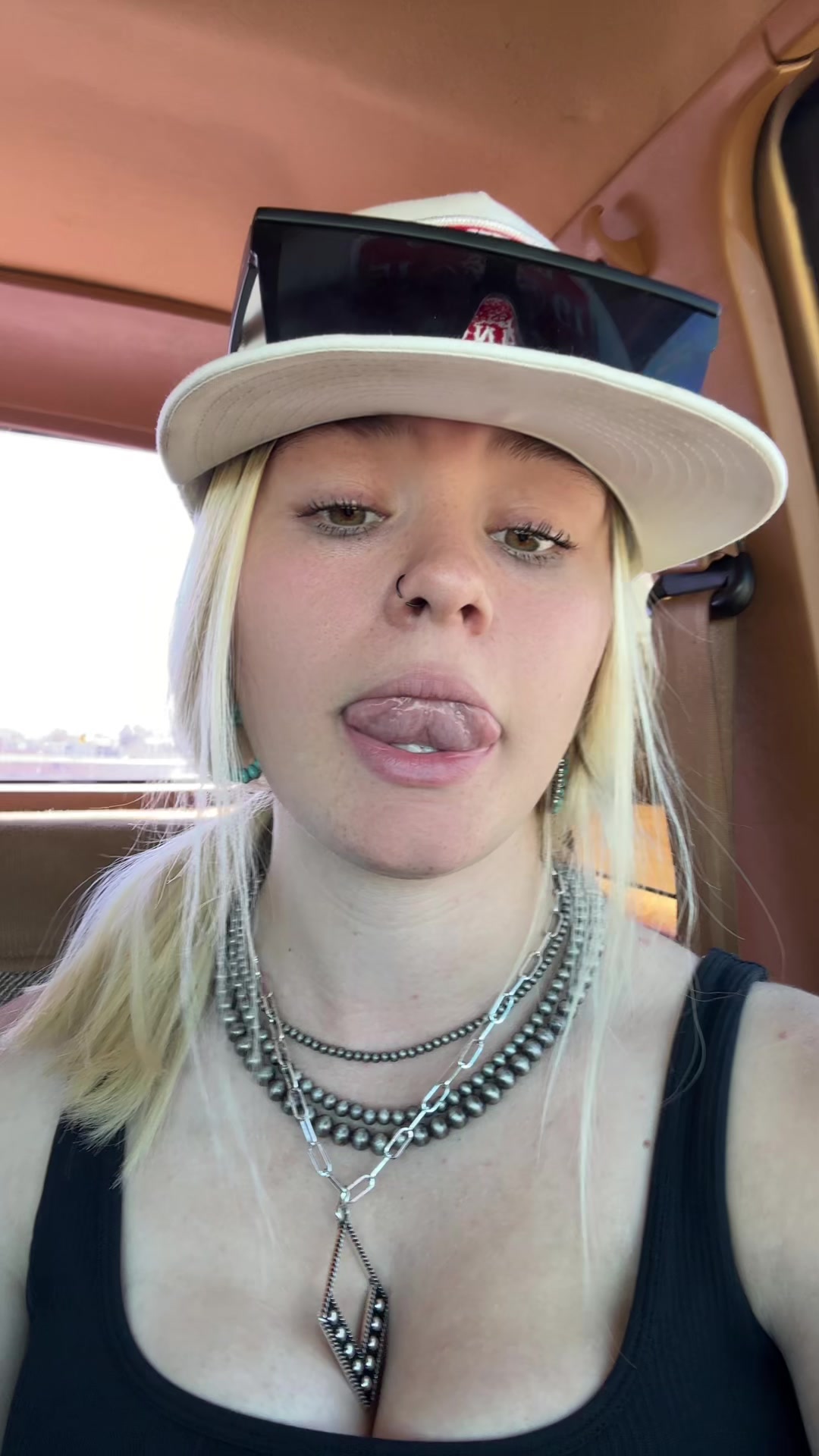@lizziesspamm