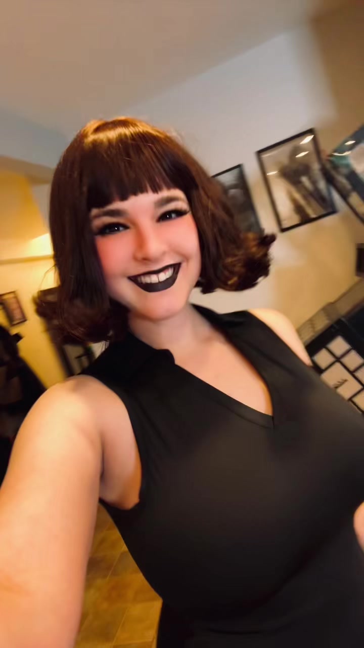 @sarawrcosplayy