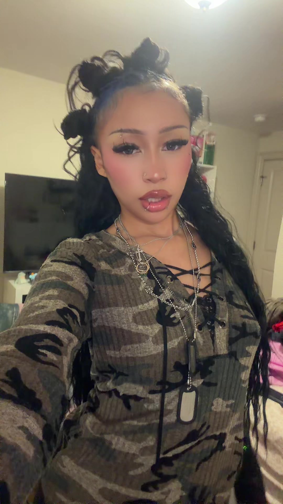 @trinskiii