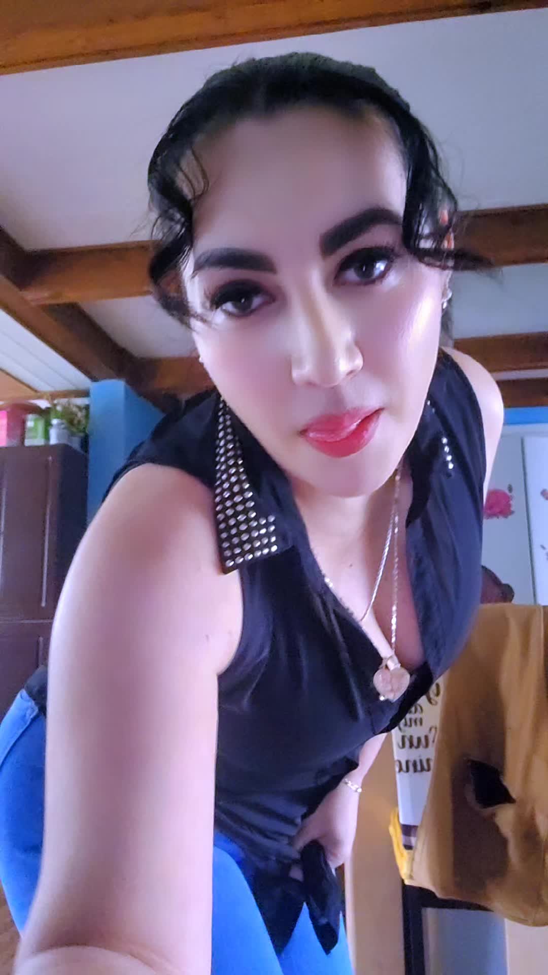 @anita valle