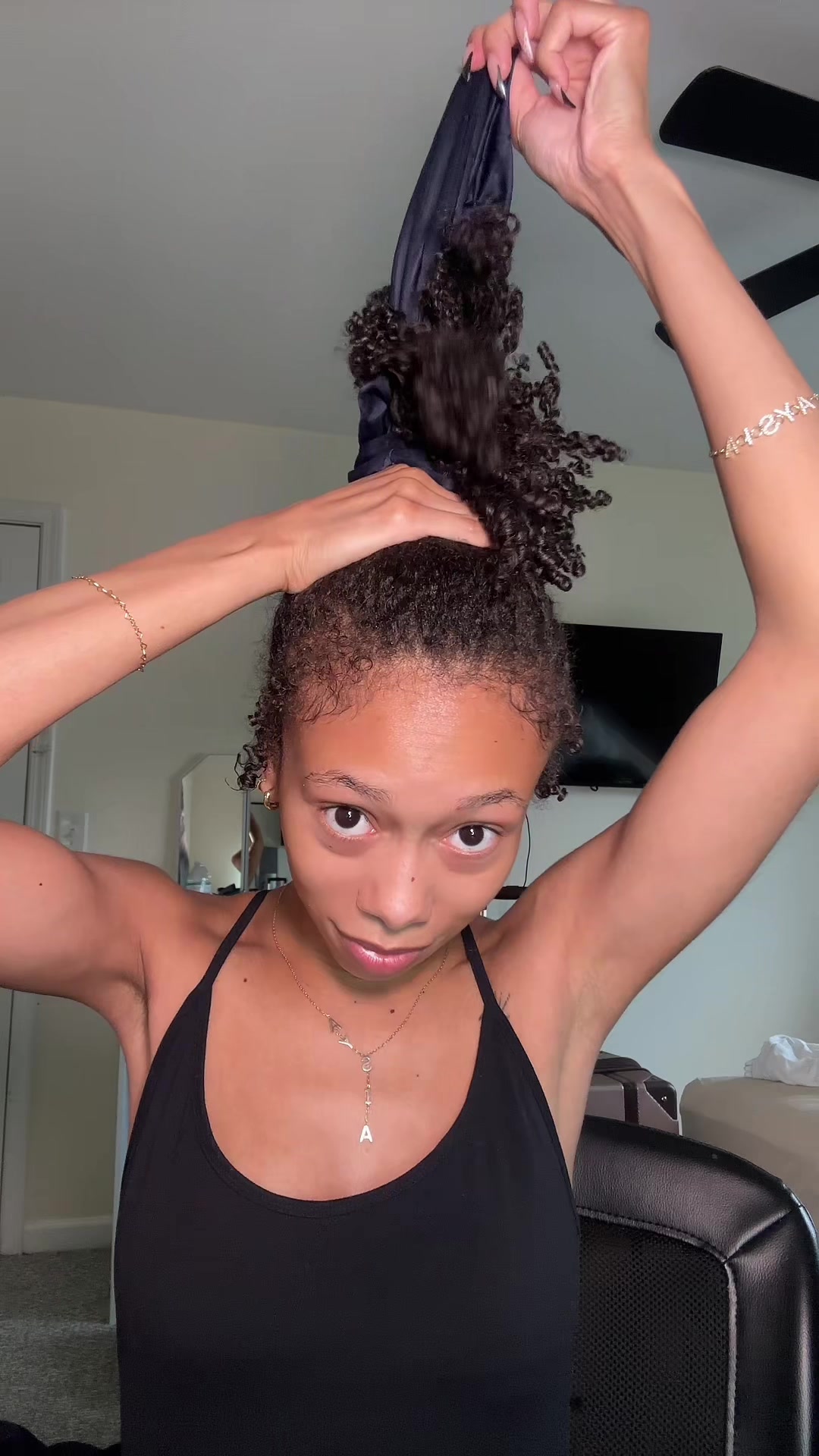 @AYSIA NICOLE