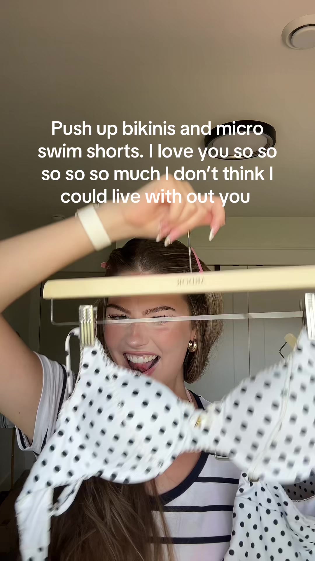 @ashleyardor