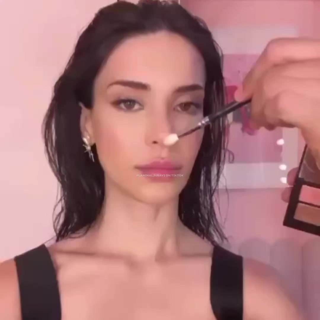 @🦋