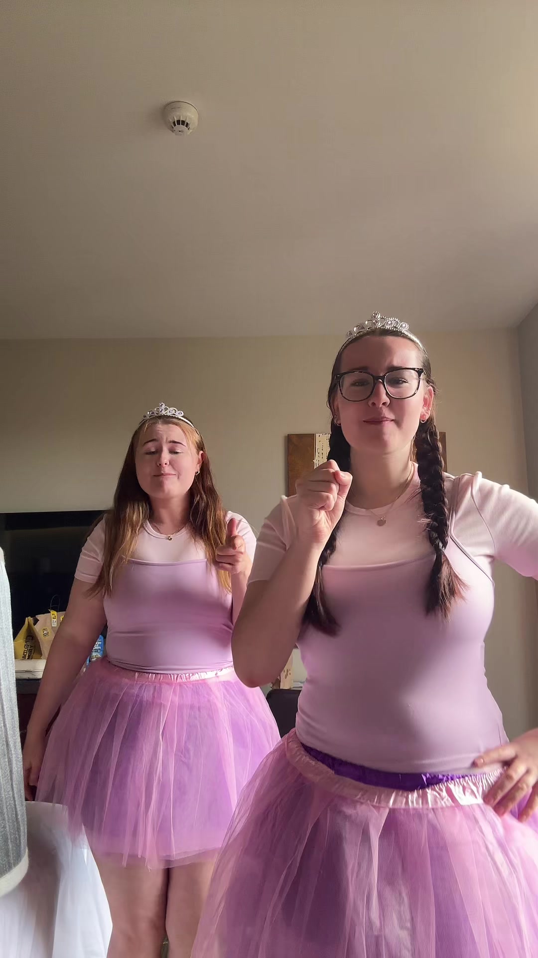 @jasmyn