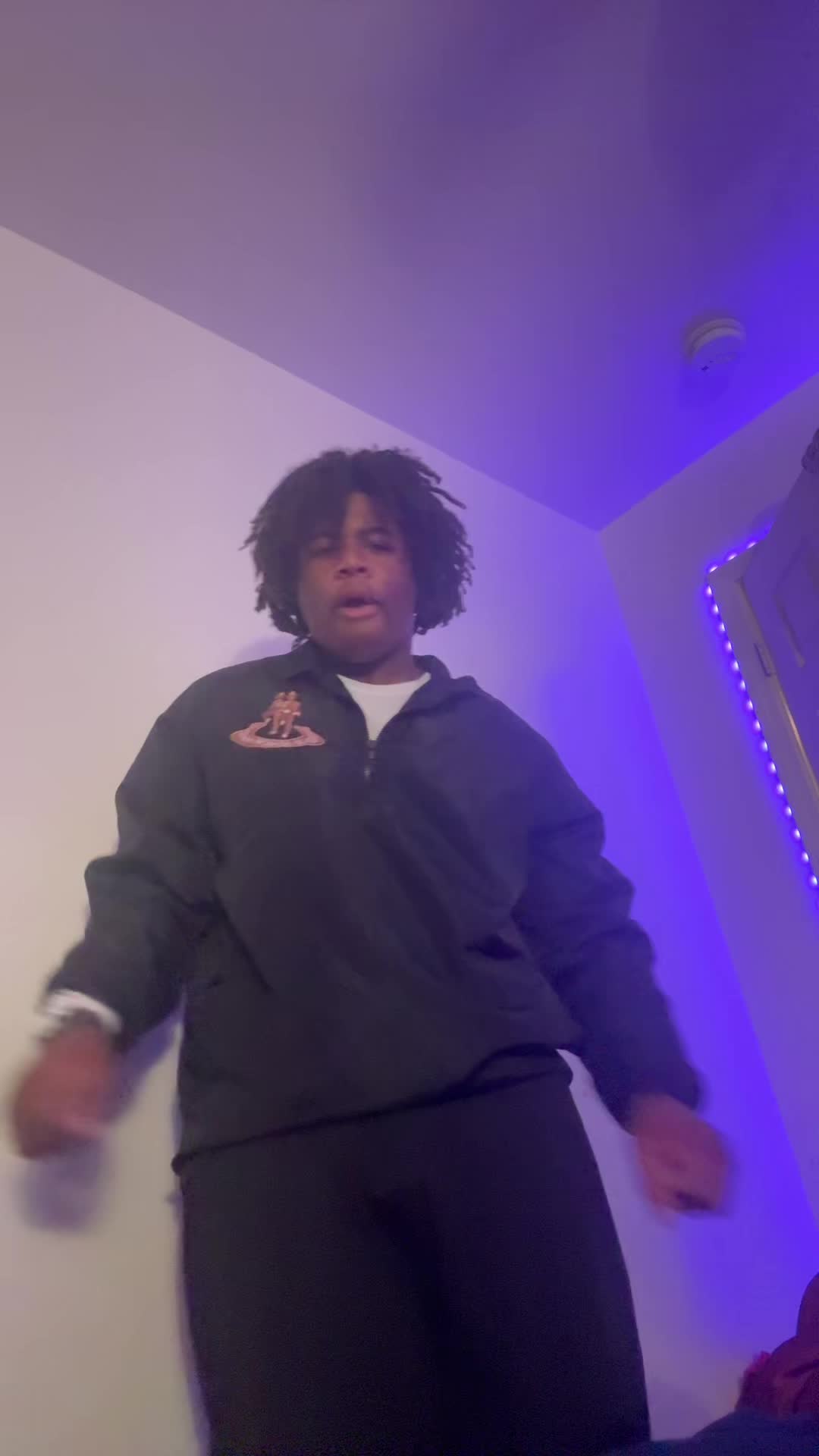 @️