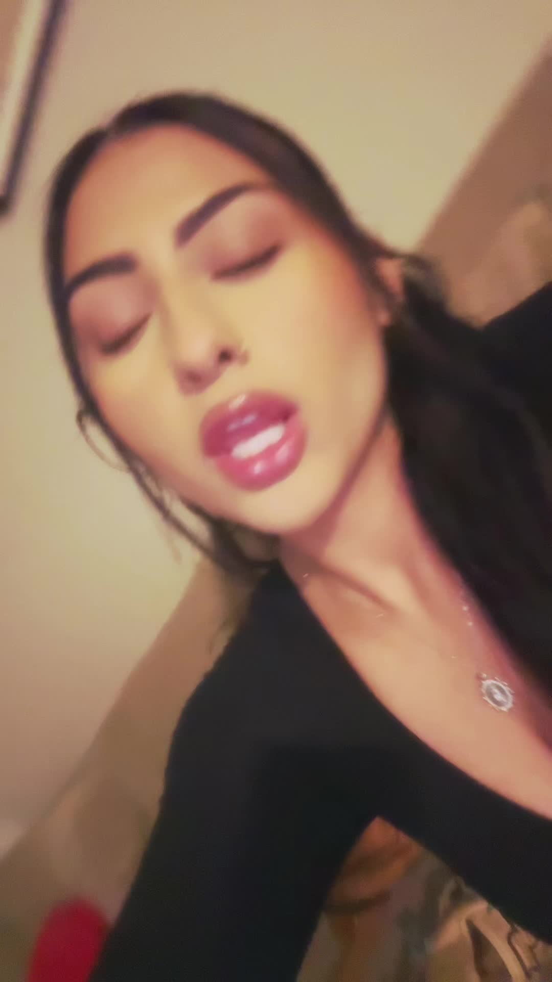 @justinesecret