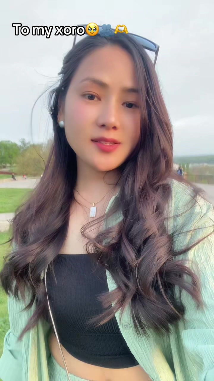 @Mina gurung 🦋🌻