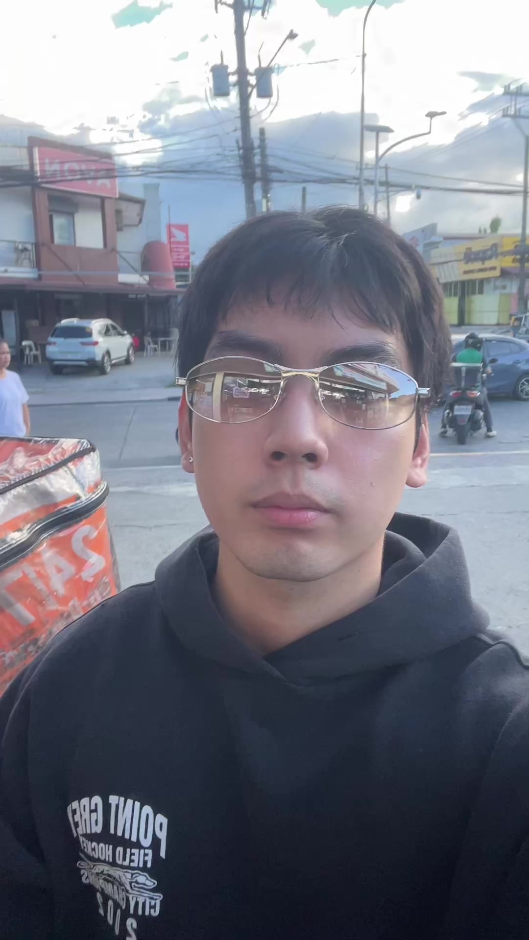 @Rovz
