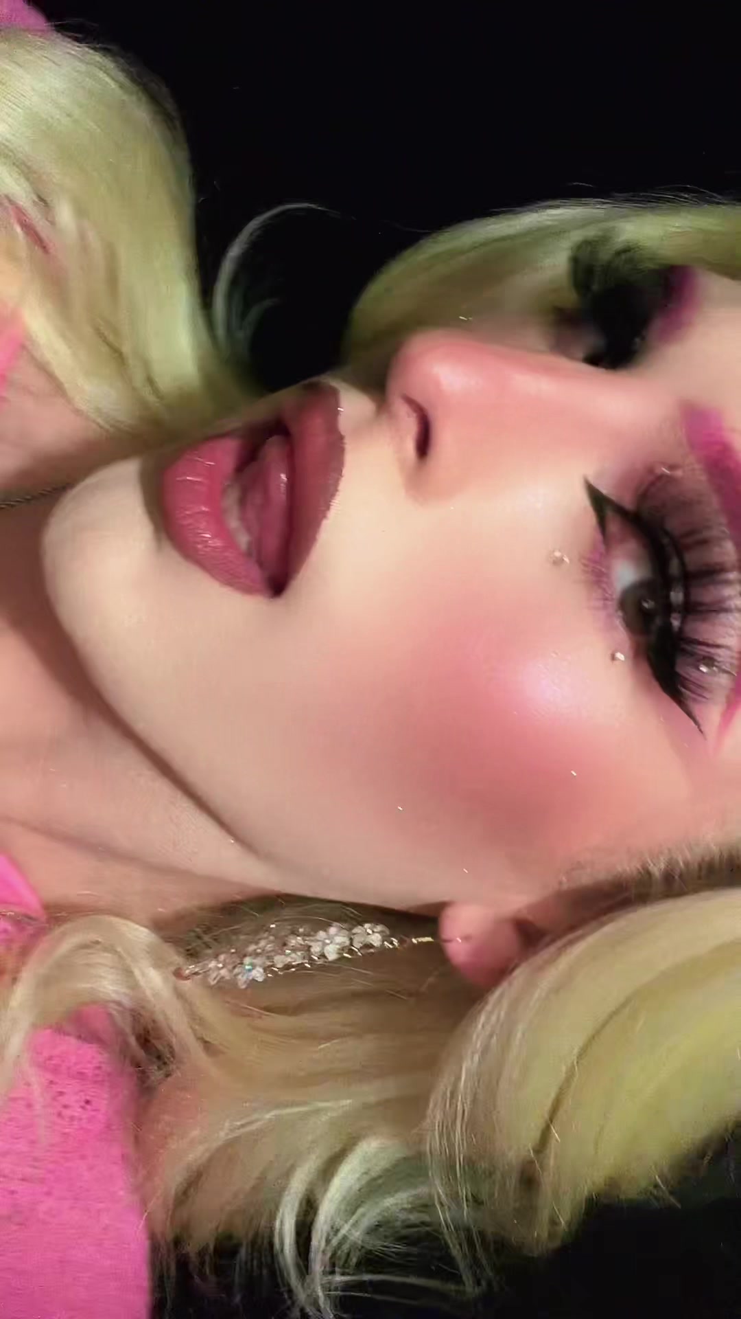 @Saphirexx