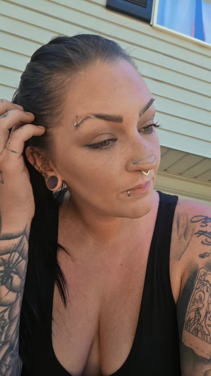 @Kayla 🤙🖤🤘