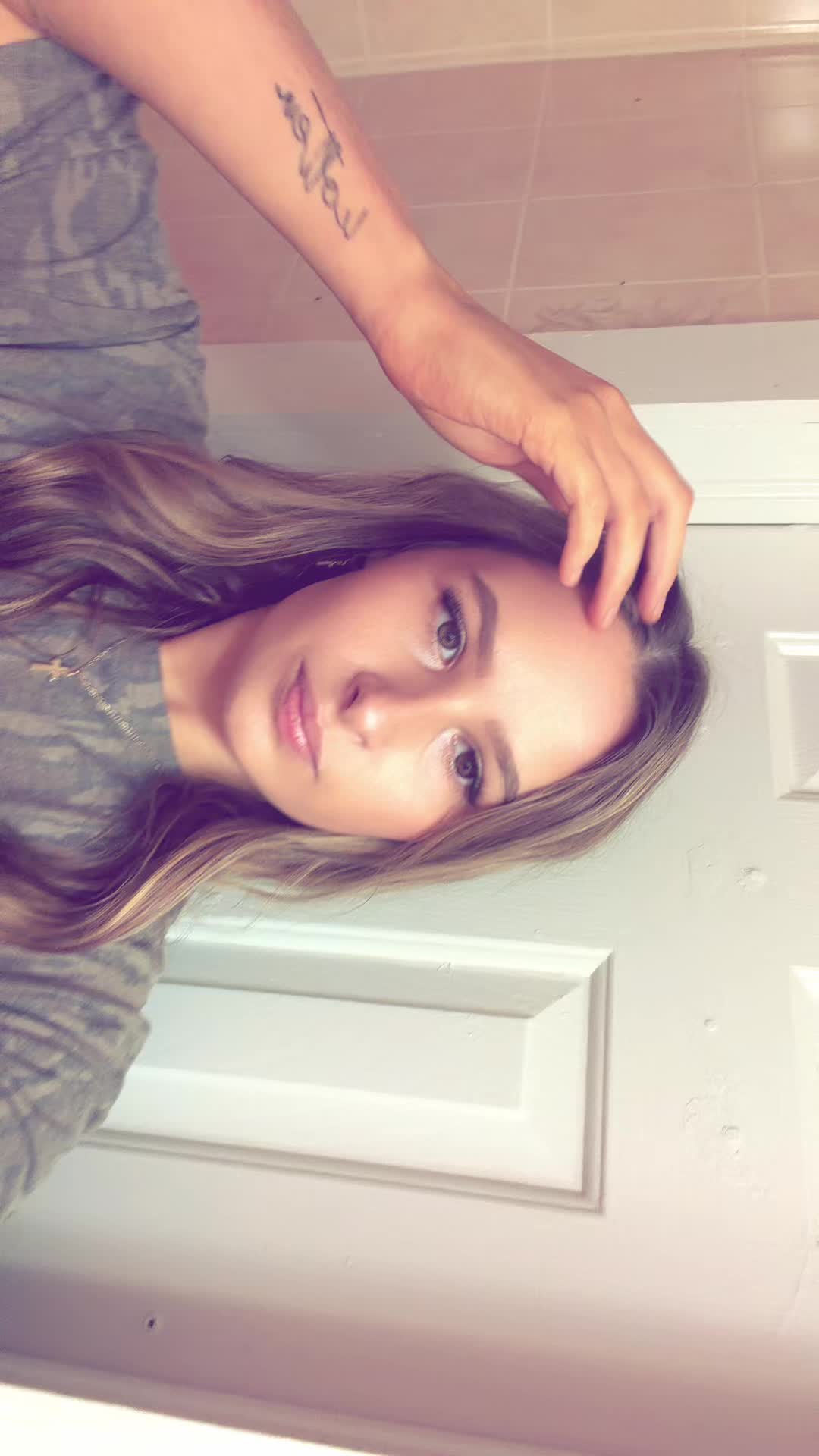 @Briii🍒🎀⚡️