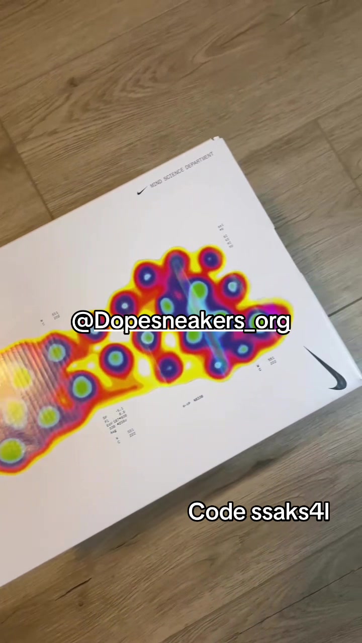 @⃟