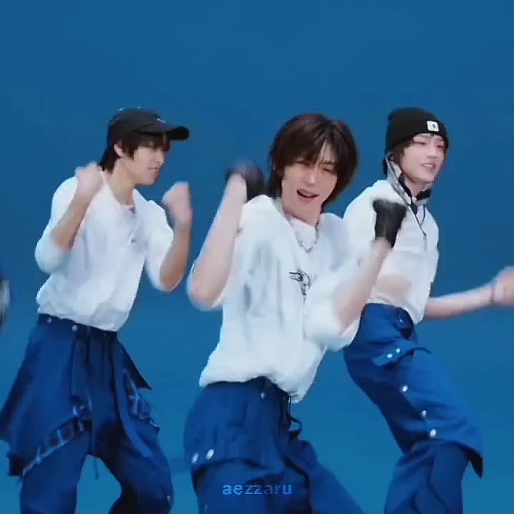 @aru&uacute;&sup2;⁴
