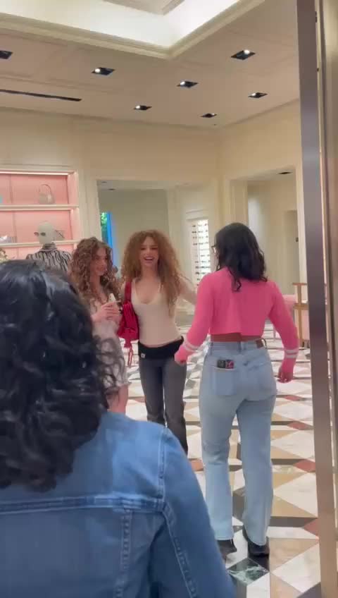 @Yolany