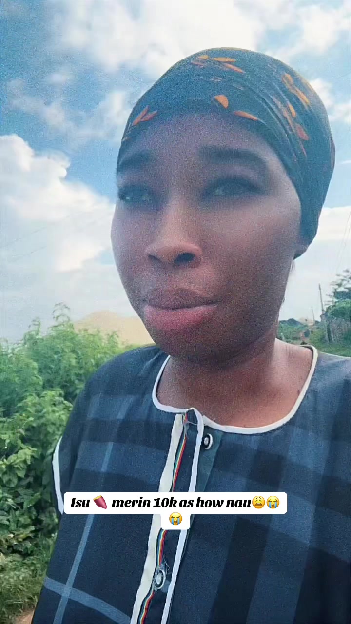@AYOMIDEY THEEKITIGIRL 🤡
