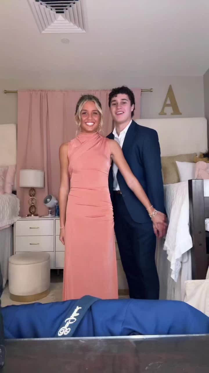@chloebrookss