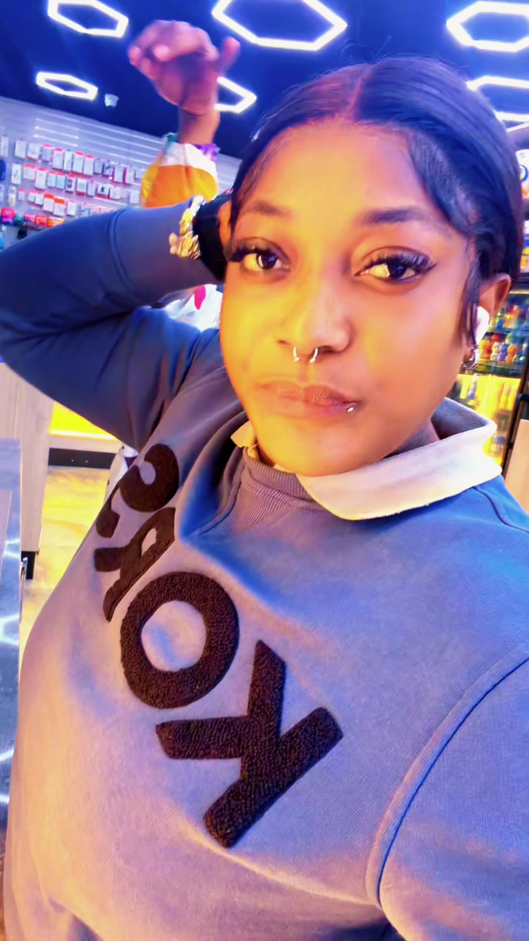 @🦋Neecy-bling🦋