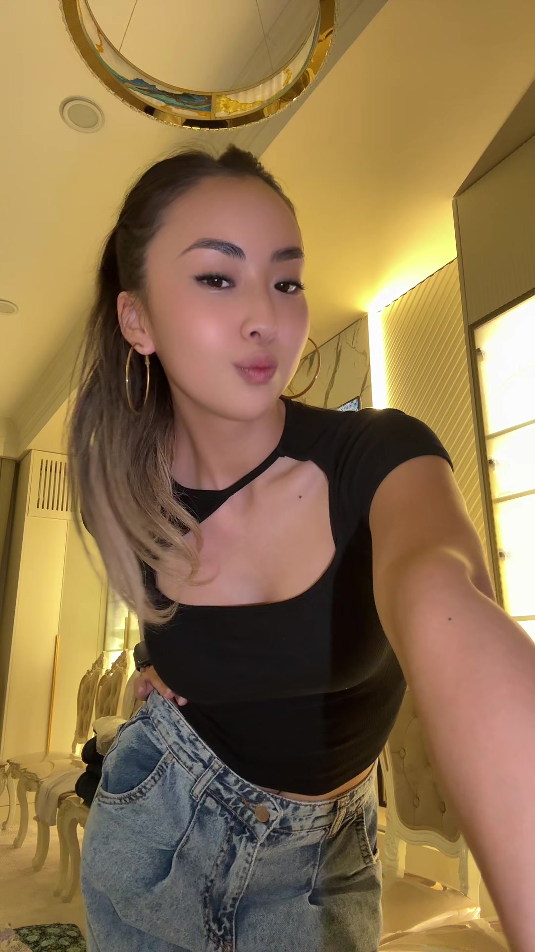 @Elya🫦
