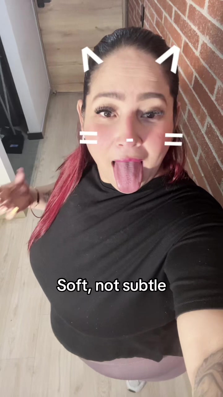 @LolaPop 🌈
