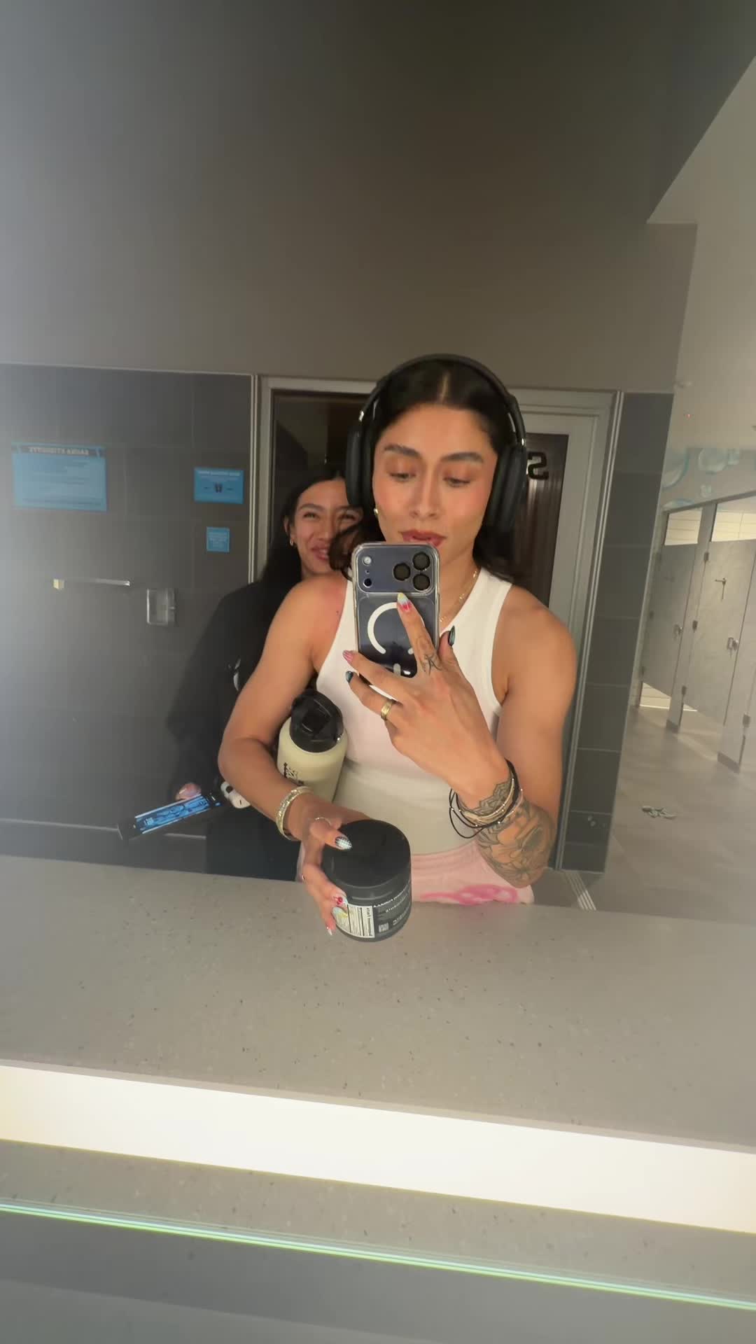 @Stephanie Cordova562