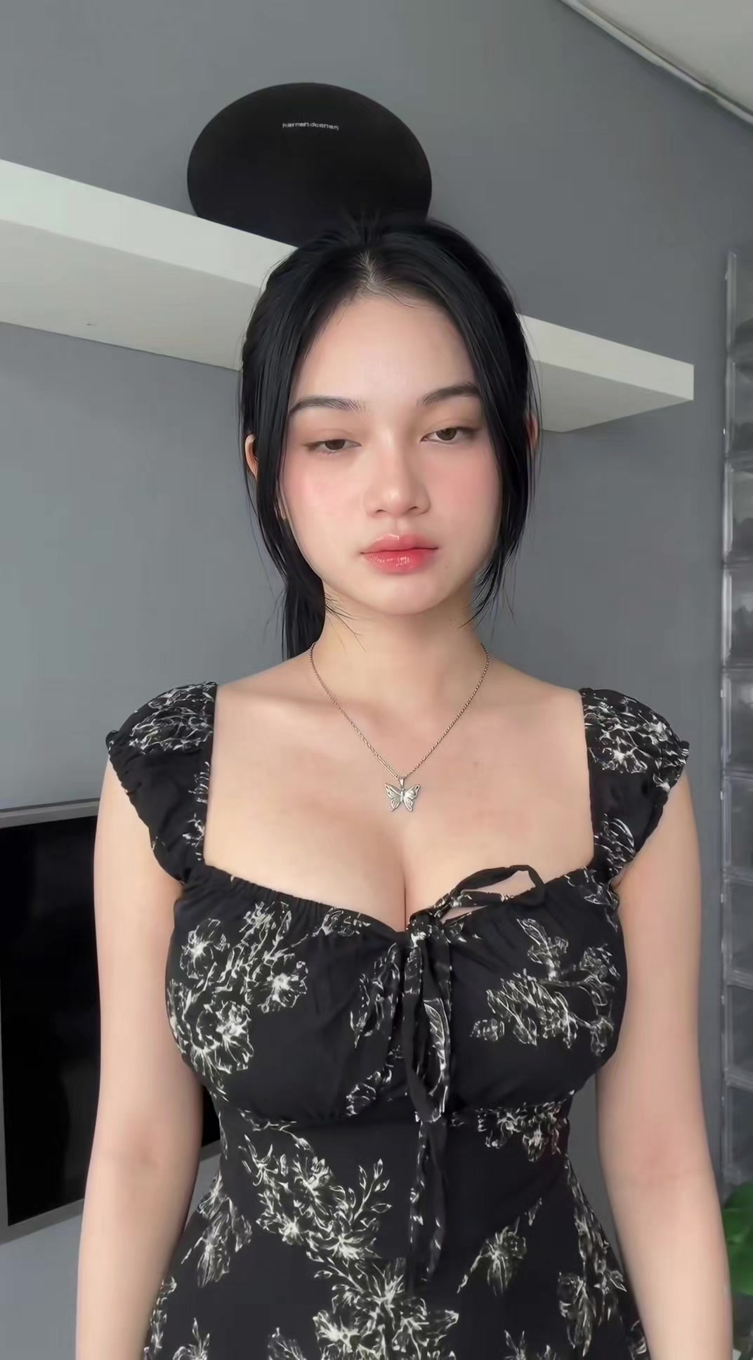 @flora0ne