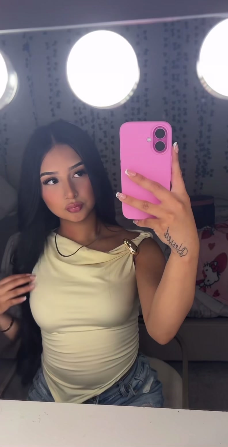 @𝐂 𝐀 𝐌 𝐈 𝐋 𝐀 ♕
