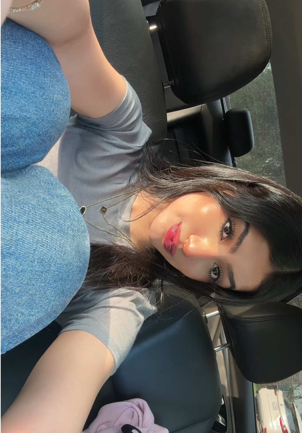 @vaneeza