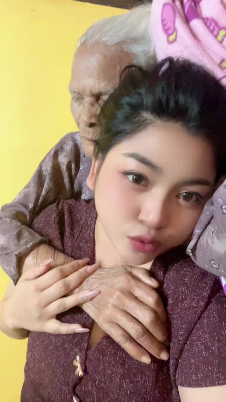 @Kitsana 🦋