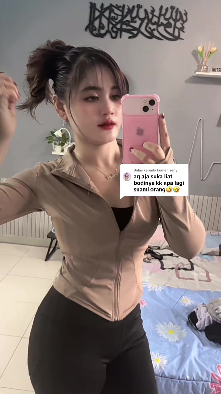 @Its_Niaxx