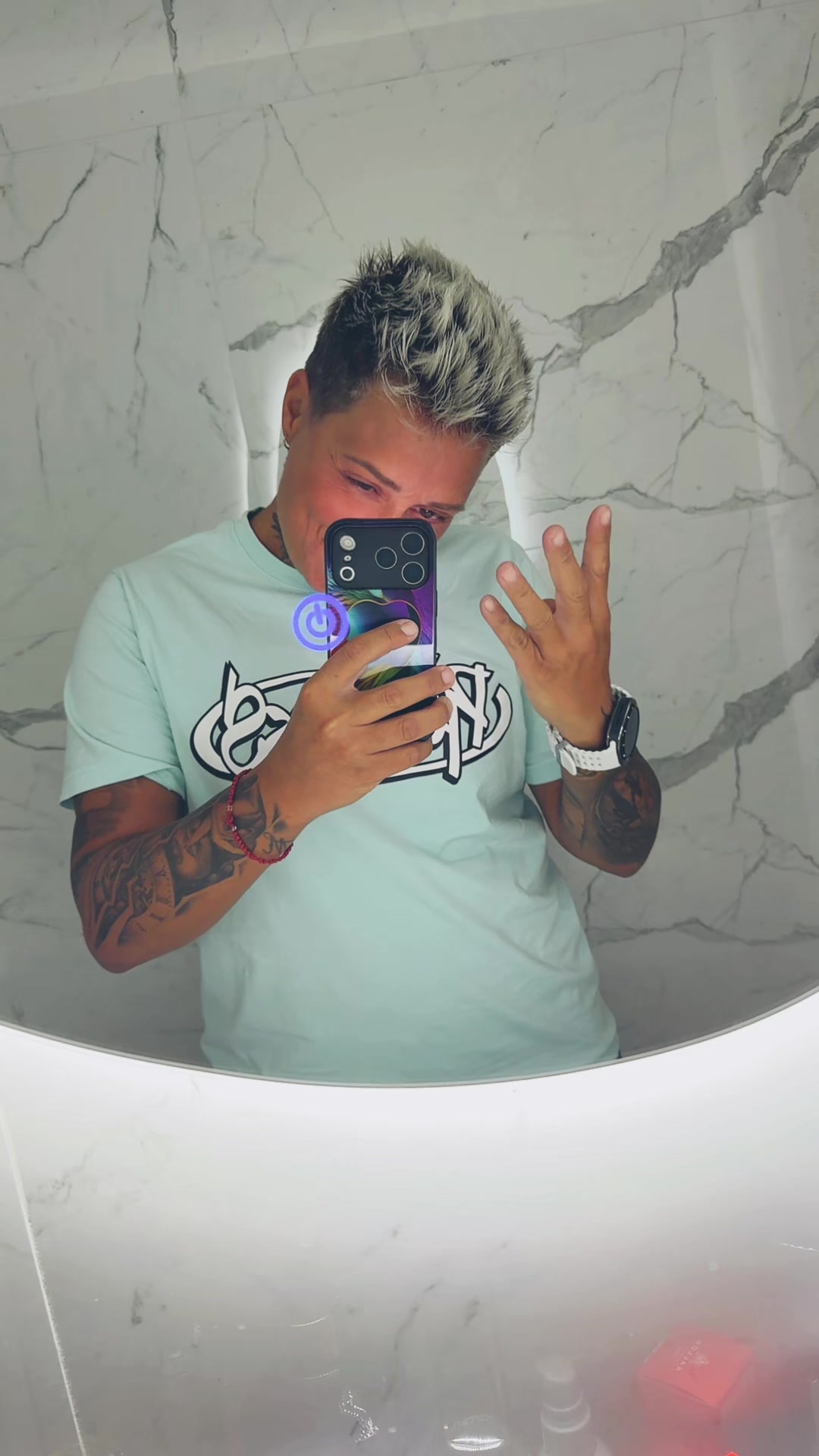 @LIKEAFENIXX